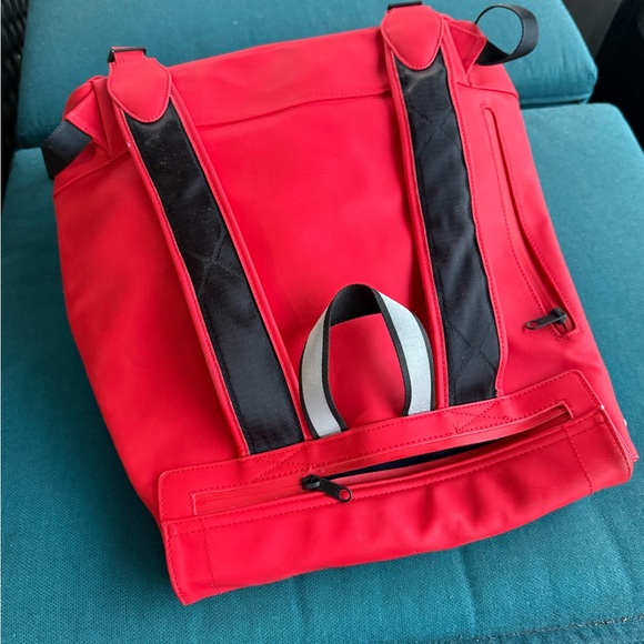 Hunter Bold Red Backpack - Picture 10 of 15